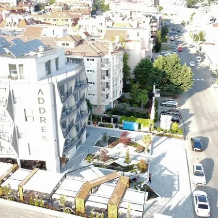 Address * ラヴダ
